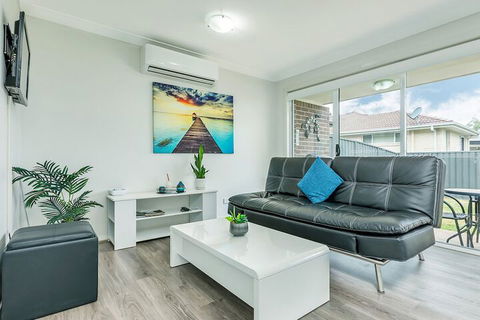 An Ideal Wine Country Getaway Villa - Goulburn Accommodation 4