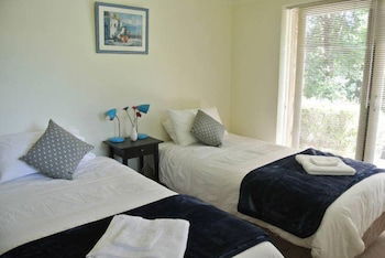Apple Blossom Retreat - Goulburn Accommodation 5