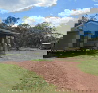 Just Red Wines Vineyard Cabins - Goulburn Accommodation
