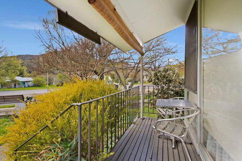 Delany Surprise Pet Friendly House - Goulburn Accommodation 3