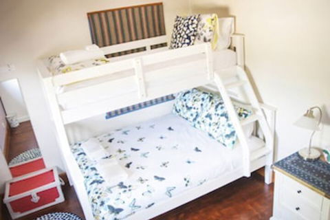 Artee House - A Bright Escape - Goulburn Accommodation 3