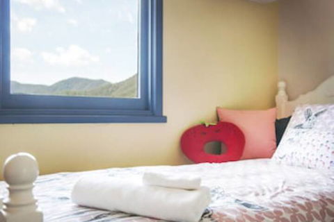 Artee House - A Bright Escape - Goulburn Accommodation 2
