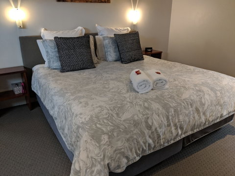 Hanover Bay Apartments - Goulburn Accommodation 6