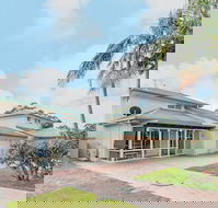 Occy's at Fingal Bay - Goulburn Accommodation