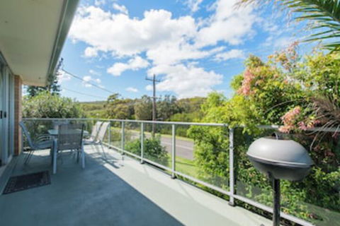 Surfair Unit 1 / 24 Marine Drive - Goulburn Accommodation 0