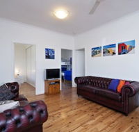 Short Street 4 The Beach Cottage - Goulburn Accommodation