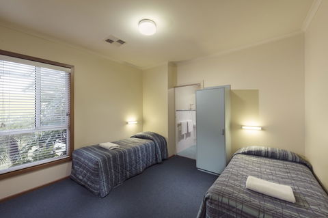 The Retreat At West Beach Parks - Goulburn Accommodation 5