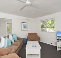 Box Beach Retreat 29 Essendene Road - Goulburn Accommodation