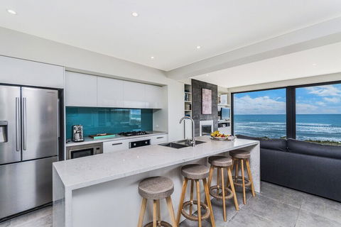 Aqua Mist Seascape - Goulburn Accommodation 6