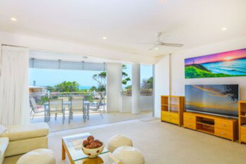 Azura Ocean View Holiday Apartment - Goulburn Accommodation 0