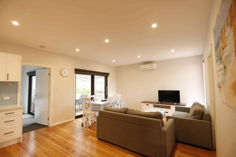 Apollo Bay Seal Apartments - Goulburn Accommodation 5
