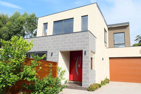 Apollo Bay Seal Apartments - Goulburn Accommodation 1