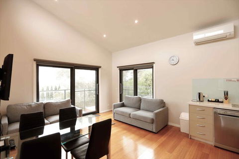 Apollo Bay Seal Apartments - Goulburn Accommodation 4