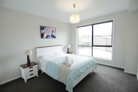 Apollo Bay Seal Apartments - Goulburn Accommodation 6