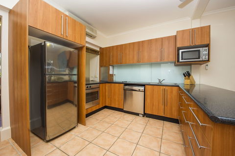 Picnic Bay Apartments Unit 1 - Goulburn Accommodation 2