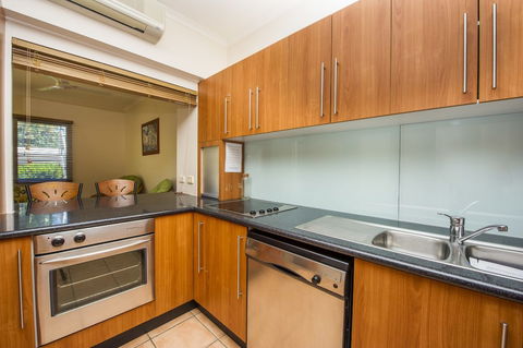 Picnic Bay Apartments Unit 1 - Goulburn Accommodation 1