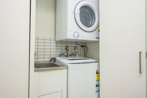 1 Bright Point Apartment 4303 - Goulburn Accommodation 0