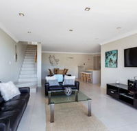 Aura 13 Shoal Bay - Goulburn Accommodation