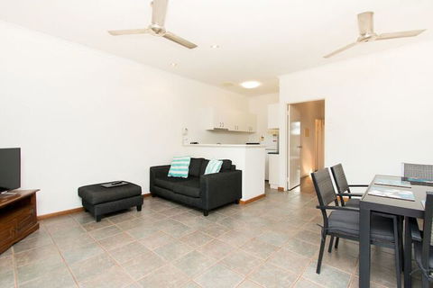 Cable Beach Apartments - Goulburn Accommodation 3
