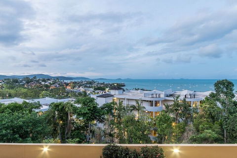 Views From Golden Orchid - Airlie Beach - Goulburn Accommodation 1