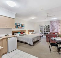 Zenith Studio Unit 3 10 Messines Street - Goulburn Accommodation