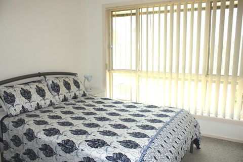 Beach Comber - Goulburn Accommodation 5