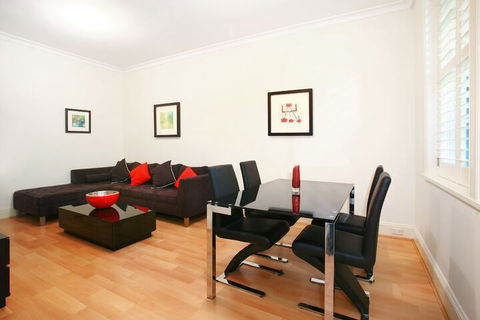 Art Deco In The Cul-de-Sac - Goulburn Accommodation 2