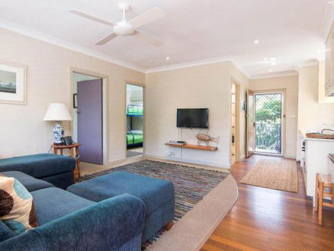 Middles Villa Manyana 02 - Goulburn Accommodation 6