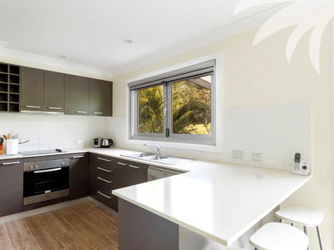 Palms House - Goulburn Accommodation 2