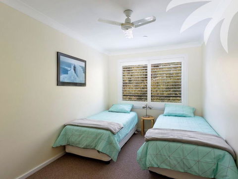 Palms House - Goulburn Accommodation 6