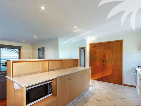 Sandbar View - Goulburn Accommodation 4