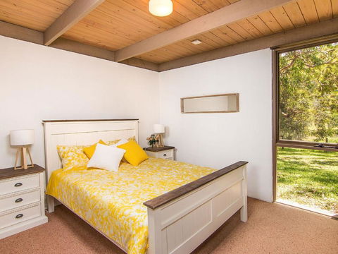 True Blue - Goulburn Accommodation 2