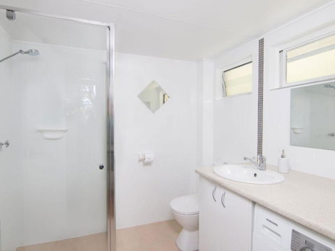 Villa Manyana Unit 28 - Goulburn Accommodation 3