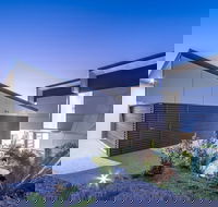 Oleander Holiday Home Airlie Beach - Goulburn Accommodation