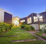 Kilala executive home - Goulburn Accommodation