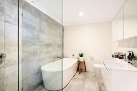 Seafarer - Goulburn Accommodation 5