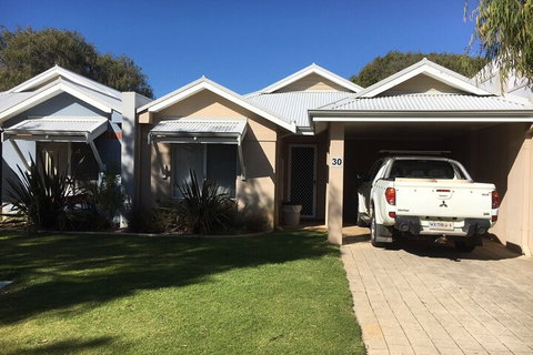 Geographe Bay Apartment - Goulburn Accommodation 2