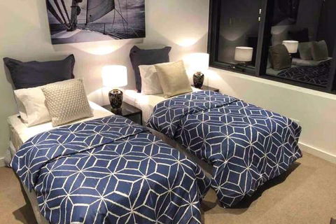 Brand New Lux Water View 3bd With Parking - Goulburn Accommodation 4