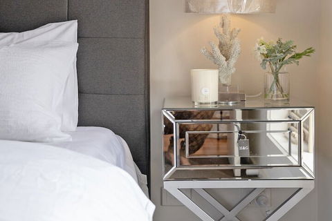 AUJOY 4 Bed Townhouse Glen Waverley - Goulburn Accommodation 3
