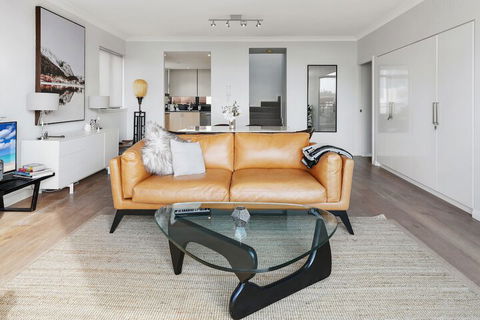 Darling Harbour Penthouse Views & Hot Tub - Goulburn Accommodation 5