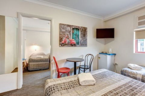 Arena Hotel - Goulburn Accommodation 0