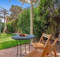 Life's a Beach at Shoal Bay - Goulburn Accommodation