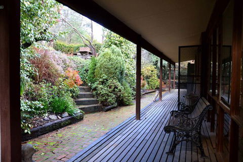 Alrima Lodge Bright - Goulburn Accommodation 7