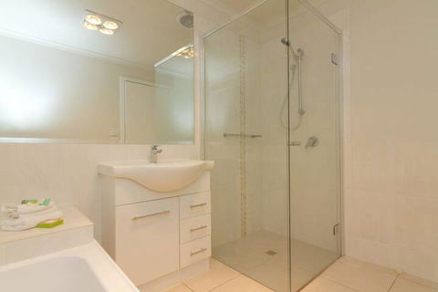 Alrima Lodge Bright - Goulburn Accommodation 6