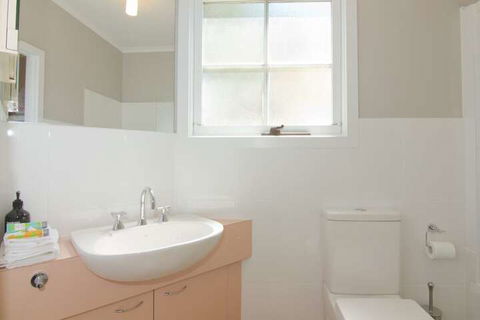 Atticus Cottage - Goulburn Accommodation 7
