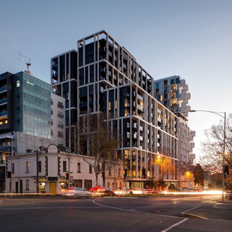 Arise The Eminence - Goulburn Accommodation 1