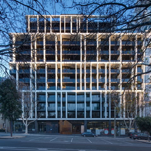 Arise The Eminence - Goulburn Accommodation 3