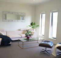 Brand New 4 Bedrooms House - Goulburn Accommodation