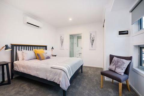 Albury Yalandra Apartment 2 - Goulburn Accommodation 2