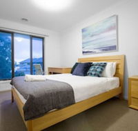 104 Sanctuary Lake Donatella Retreat - Goulburn Accommodation